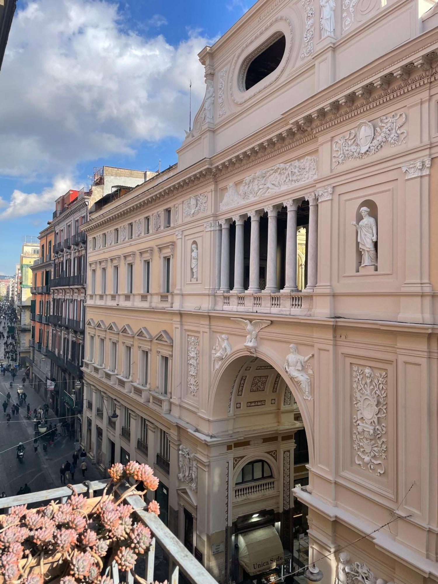 Appartamento Galleria Berio *